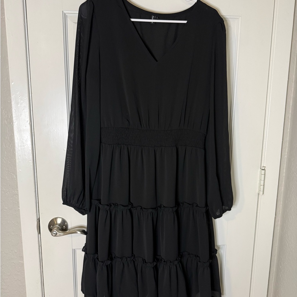 Black Long Sleeve Tiered V-Neck Dress